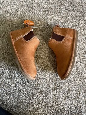 NWT Gymboree Tan Padded Slip On Chukka Boots SZ 1 Little Kid